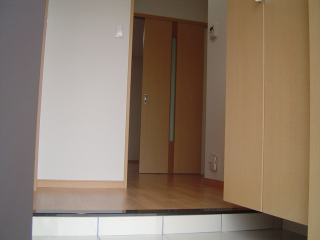 シャインヒルズ豊岡 玄関