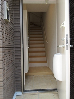 本町ハイツ 玄関