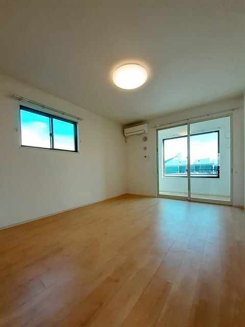 クラール東村　Ｅ リビング