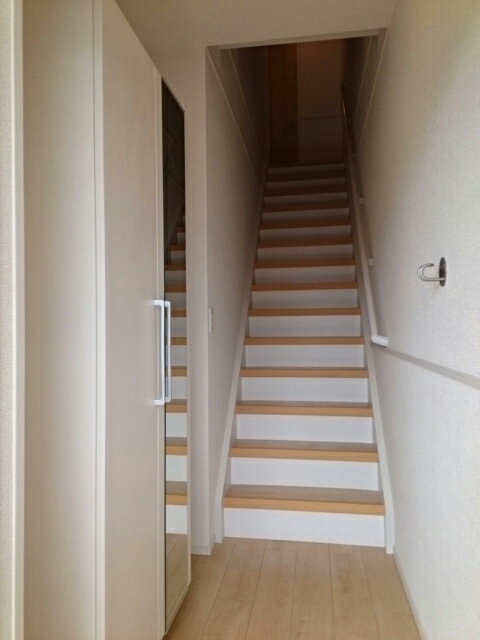 プラシードカーサⅥ 玄関