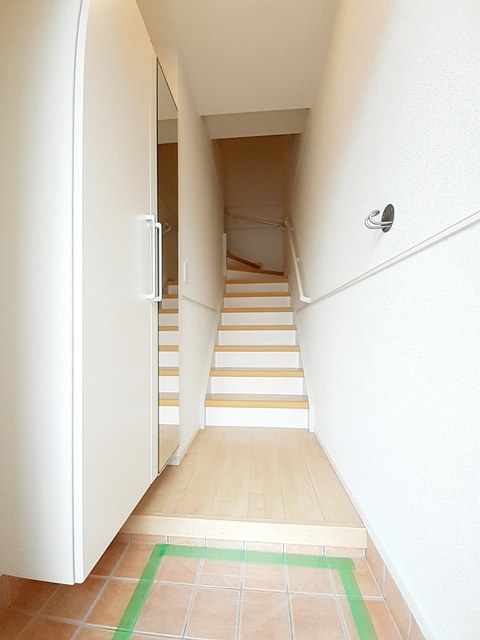 ガーベランスＡ 玄関