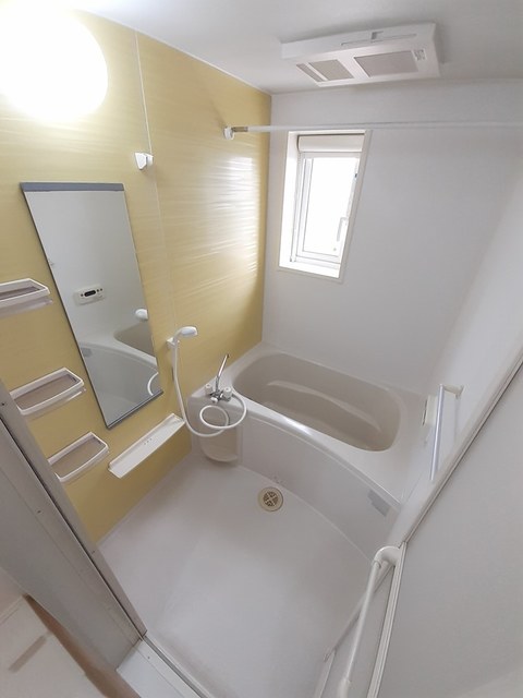 ファミーユ　リアンＢ 風呂画像