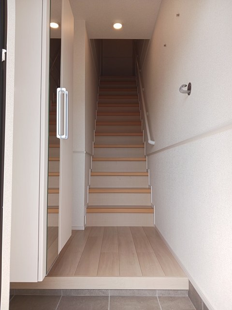 アンソレイエ　ヴィヴァンⅡ 玄関