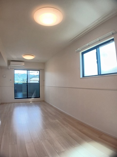 アンソレイエ　ヴィヴァンⅡ リビング