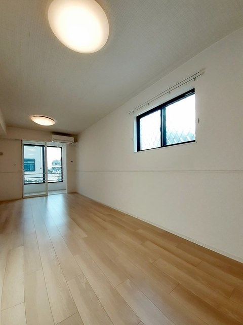 カーサ　セレーノ　Ａ リビング