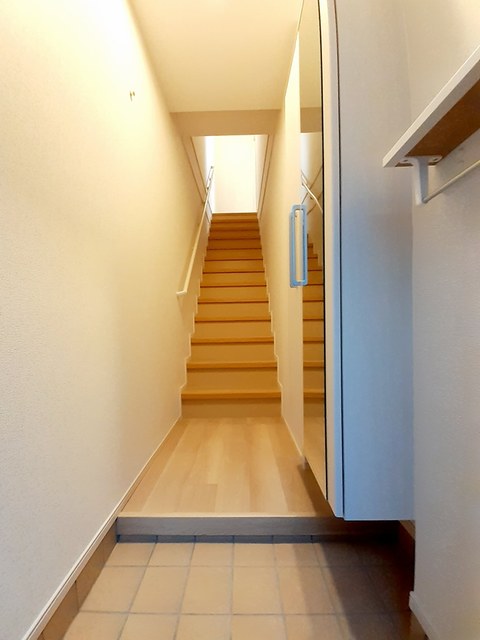 モン・シュシュⅡ 玄関