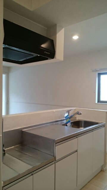 カーサ・カメリア松山インターⅠ キッチン