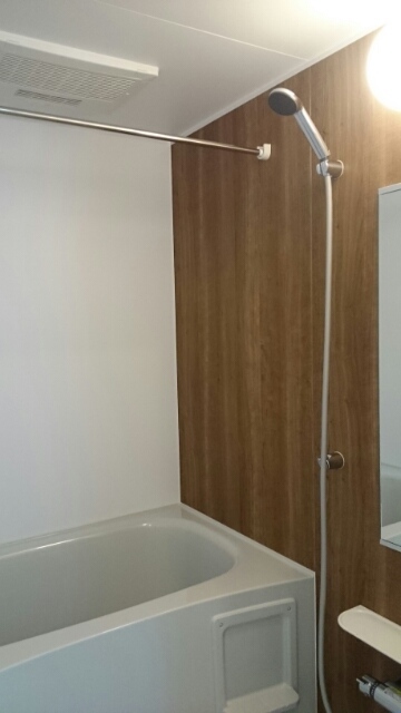 カーサ・カメリア松山インターⅠ 風呂画像