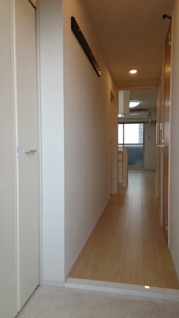 ユリウス　湊町 玄関