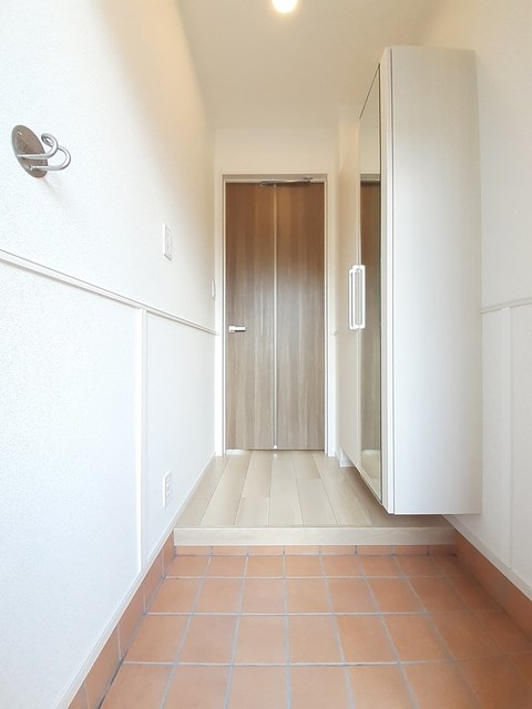 メイ　ハウス 玄関