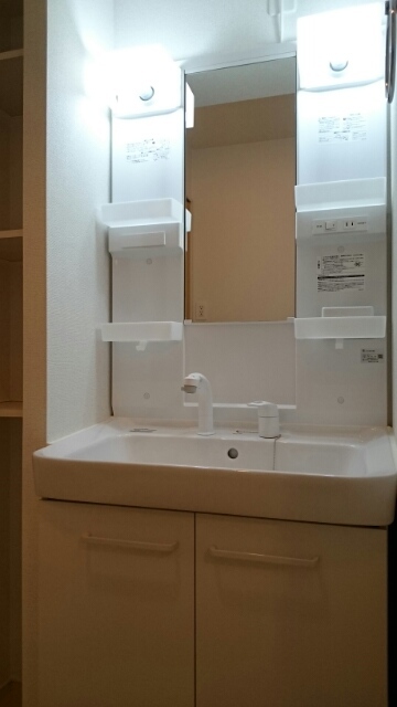 シャンパーニュ・アベニュー　Ｃ その他4