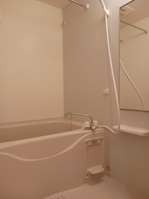 ガーデン西垣生 風呂画像