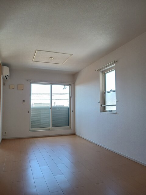 グレイス・ガーデン リビング