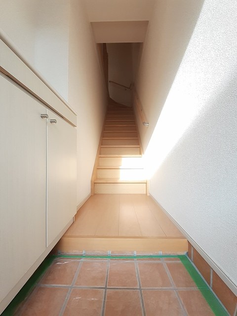 パサージュ南斎院 玄関