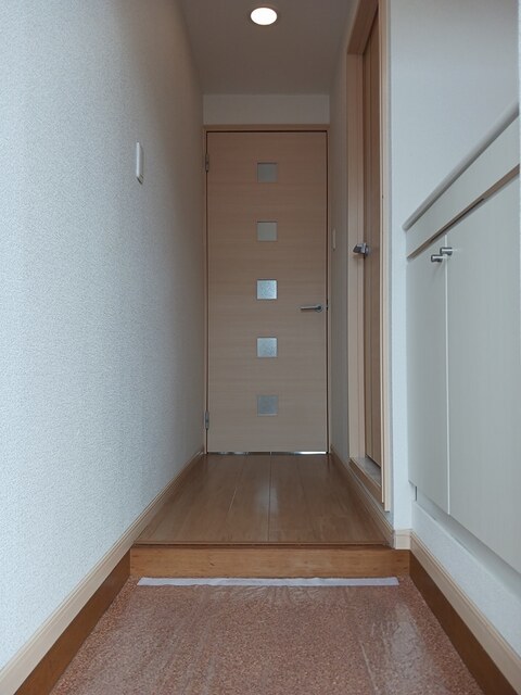 サンドエル久米 玄関