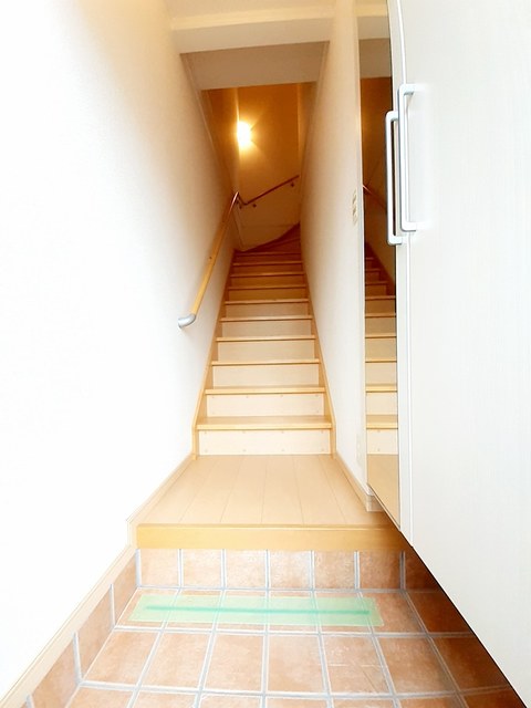 ベルガーデンＡ 玄関