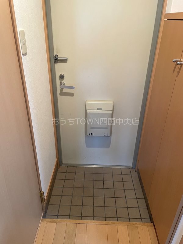 サンモール壱番館 玄関