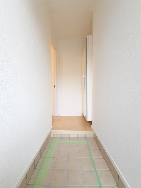 グランディール枝堀Ａ 玄関