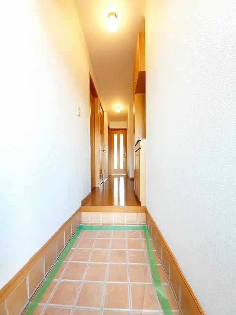 シャトレ－ヌ立花Ｂ 玄関