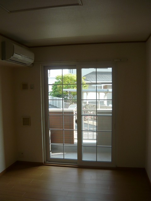 リヴァーイン　ノマ リビング