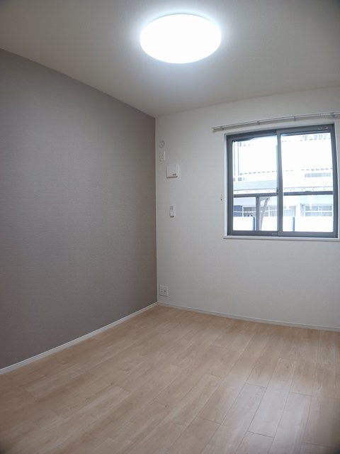 リンデン宮西 ベッドルーム