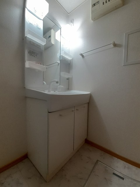 エルヴェ・クレール その他4