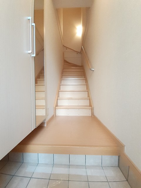 エルヴェ・クレール 玄関