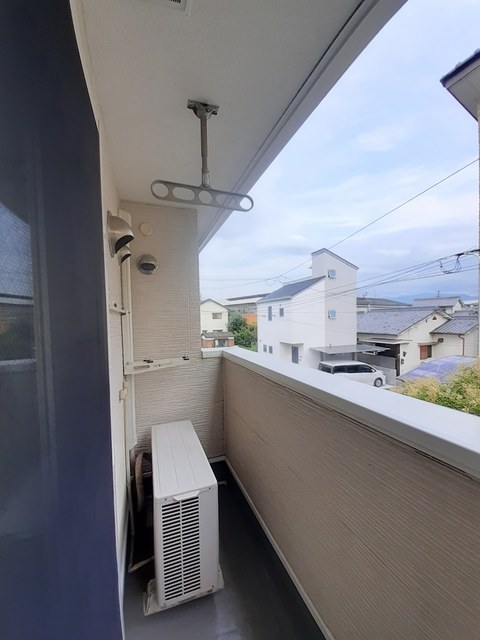 エルヴェ・クレール ベランダ