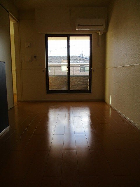 ア・ピアチェーレ　Ａ リビング