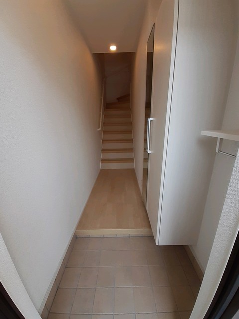 ガリーナタウン睦　Ｄ 玄関