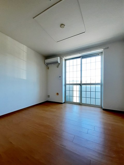 エモーション－２１ リビング