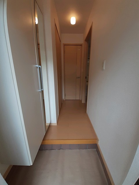 ストーン　ビレッジＢ 玄関