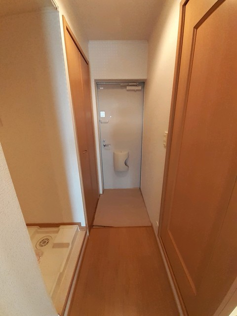 イート　ハーブⅡ 玄関