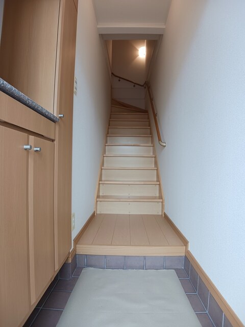 ハピネス　Ｅ 玄関