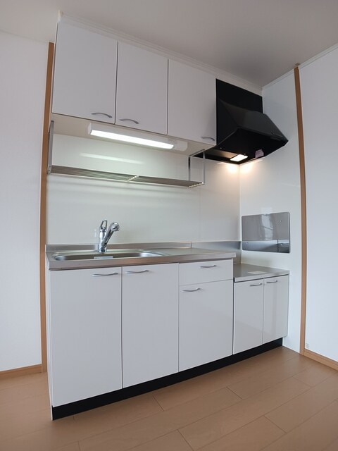 ハピネス　Ｅ キッチン