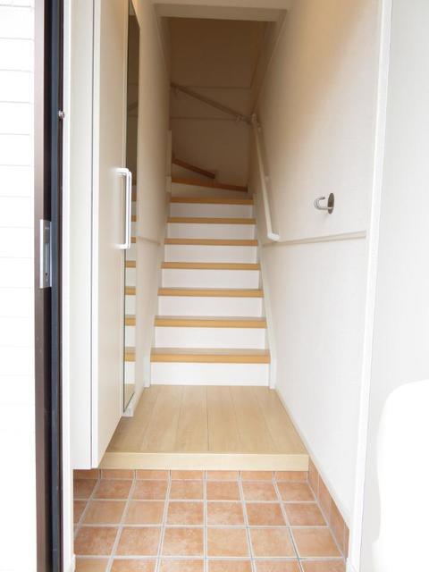 ガーベランスＢ 玄関