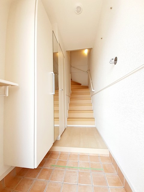 クラール東鳥生　Ｂ 玄関