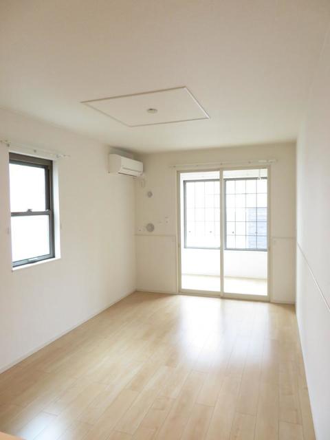 ドリーム本町　Ｂ リビング