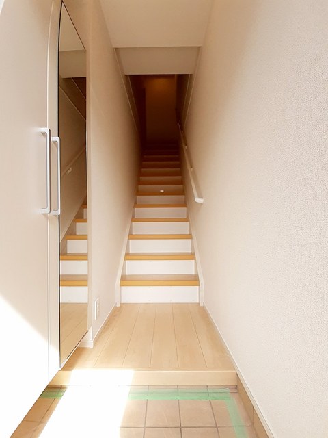 ルボヌール今治 玄関