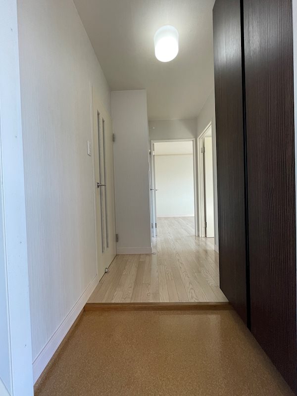 メゾン・クレスト 玄関