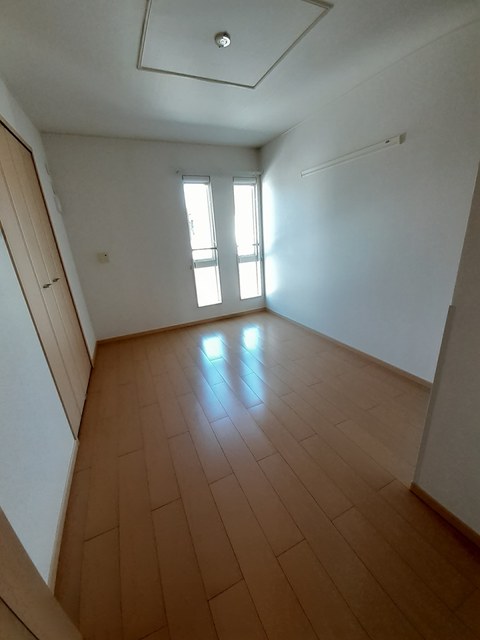 ガーデンヒルズ吉岡 ベッドルーム