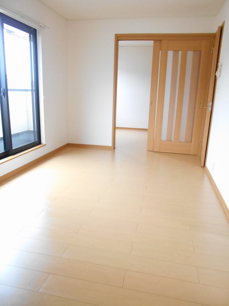 ブリーゼ・大生院 リビング