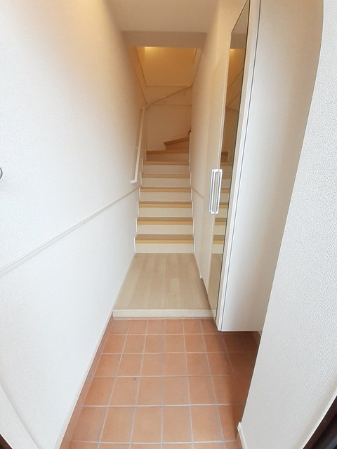 フロイデ　ＫＡＮＡＧＥＮ中村 玄関