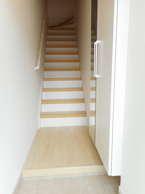 メリリーＢ 玄関