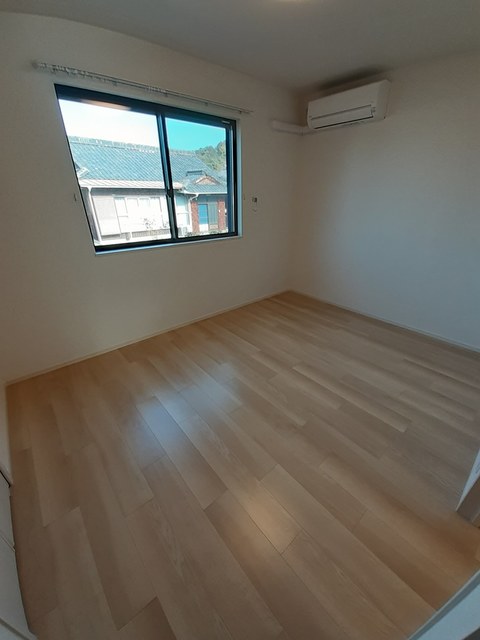 メゾンリヴィエールＭ ベッドルーム