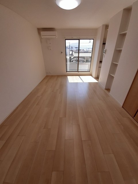 エテルノ新居浜 リビング