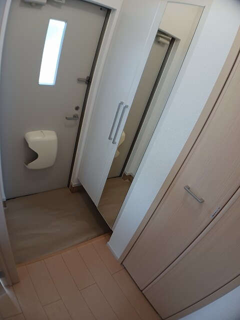 ローズ　クォーツ 玄関