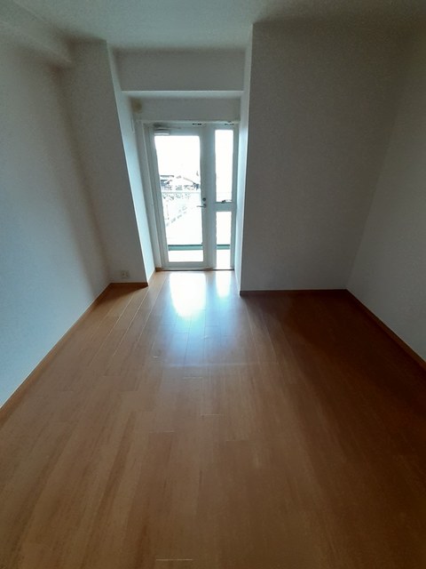 ビサイド・スリー その他1