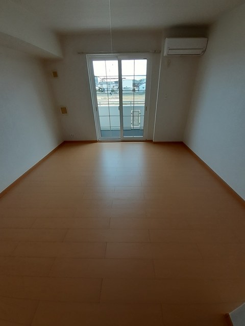 バリオン リビング