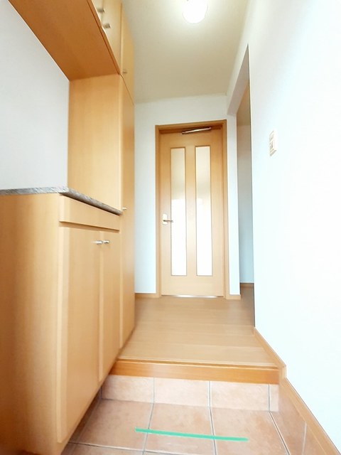 グランド・ライン大西 玄関